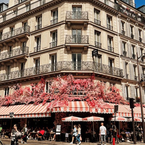 Wander through the trendy streets of Le Marais on your way to the next sight
