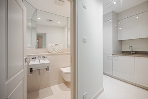 Royal Belgravia image 6