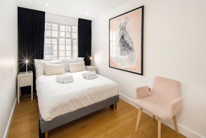 Soho Love image 12