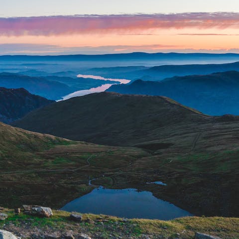 Explore the stunning natural beauty of the Lake District – a number of walks start right from your front door, while Windermere is only a ten-minute drive