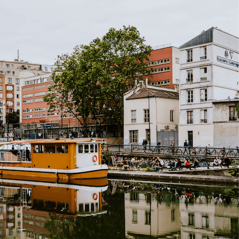 Go for a two-minute stroll along the Canal Saint-Martin to the pretty Port de l'Arsenal Garden