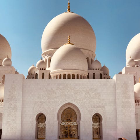 Stroll over to Dubai's Grand Mosque in twenty-five minutes