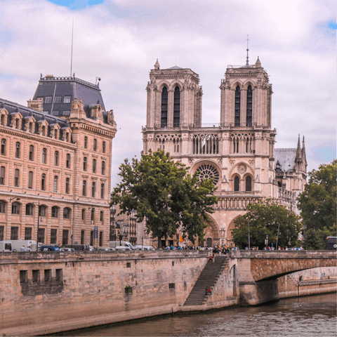 Walk through the Marais to the Seine and admire the Notre-Dame