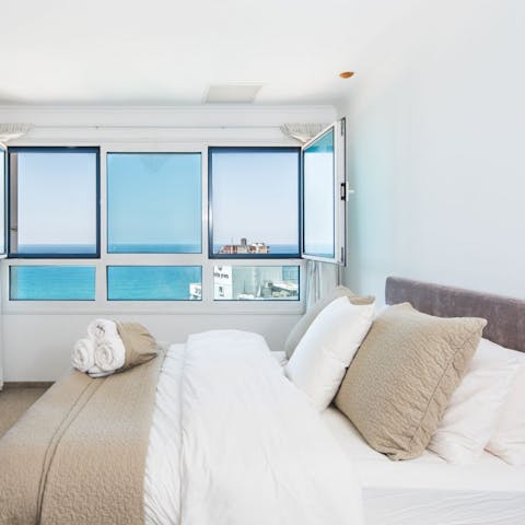 Wake up, throw open the windows and enjoy the scent of the ocean air as it fills the room