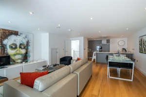 The Contemporary Haven image 14