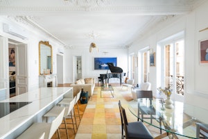 Opera Quartier Gem image 1