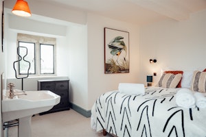 The Cosy Meadow image 11
