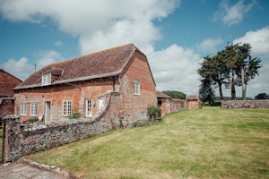 The Cosy Meadow image 3
