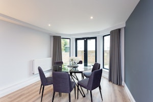Modern Kensington image 11