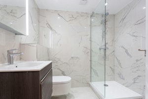 Modern Kensington image 7
