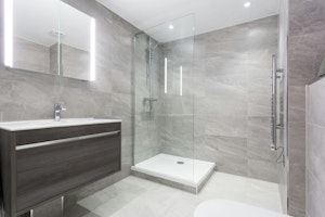 Modern Kensington image 5