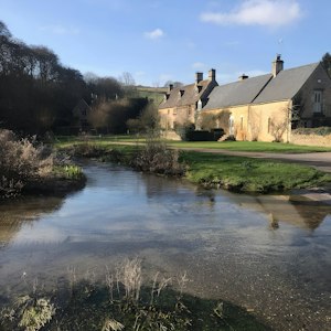 Cotswold Cottage Charm image 1