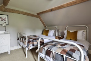 Cotswold Cottage Charm image 9