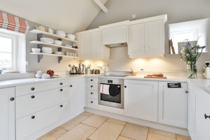 Cotswold Cottage Charm image 4