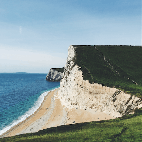Discover the beautiful beaches of England's Jurassic Coast