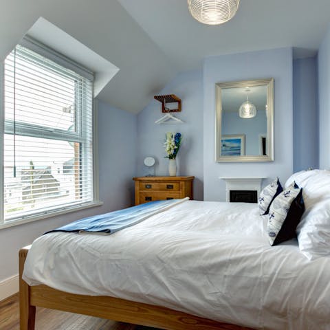 Sleep soundly in comfy bedrooms