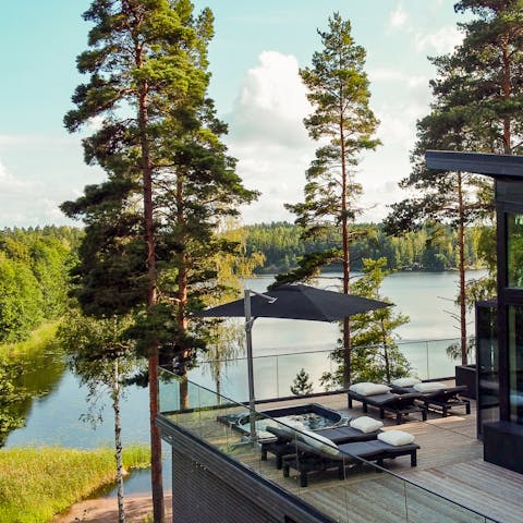 Enjoy incredible views while relaxing in the Jacuzzi 