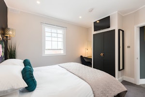 Regency Residence image 12