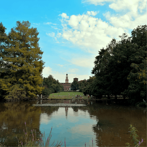 Cycle seven minutes to Parco Sempione