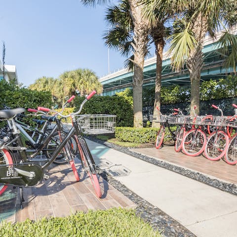 Borrow one of the apartment's bike for a cruise along the boardwalk