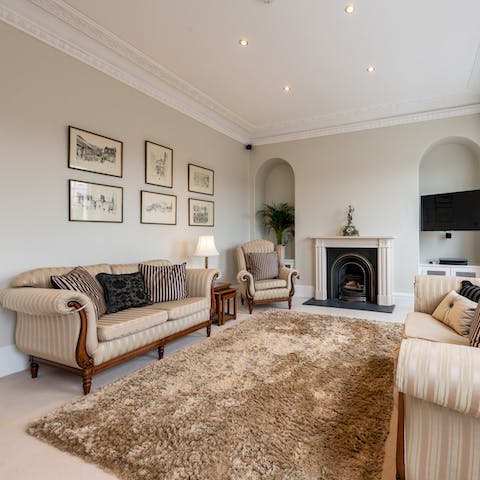 Read or relax in the Georgian-style sitting room 