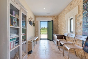 Provençal Radiance image 5