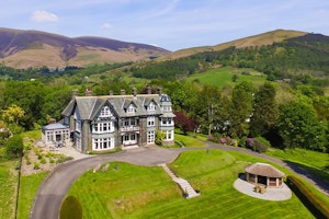 Lakeland Grandeur image 1