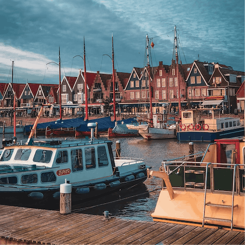 Explore Volendam, the centre of town is twenty minutes away on foot