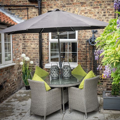 Spend summer evenings shooting the breeze on the patio