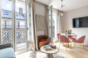 The Parisian Life image 8