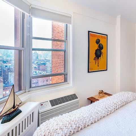 Wake up to sensational views of southwest Manhattan when you draw the curtains every morning