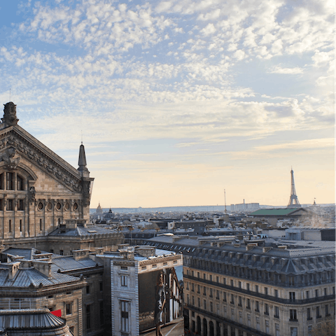 Stay in the 2nd Arrondissement of Paris, just a twenty-minute stroll to Opera and Paris' best shopping district 