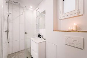 Light & Love image 11