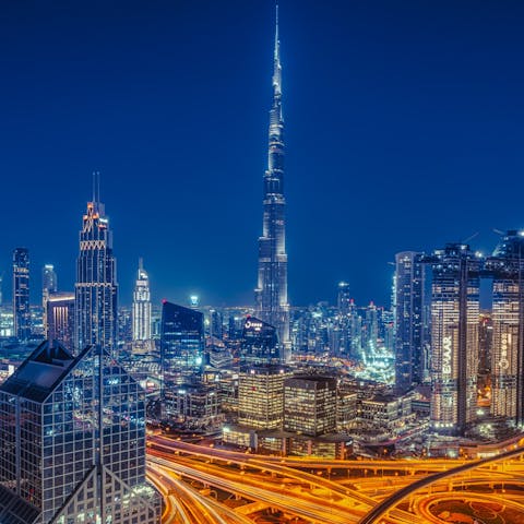 Experience the thrill of Downtown Dubai from this central spot