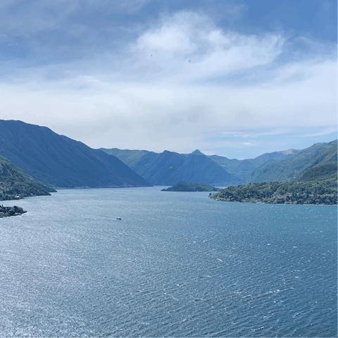 Experience the majestic beauty and charm of Lake Como