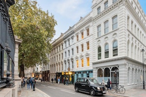 Snug City Life image 11