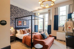 Clifton Heights image 1