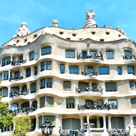Stroll to the incredible rooftops of Casa Milà in just seventeen minutes