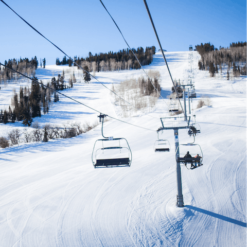 Reach the ski lifts with a short walk from your front door