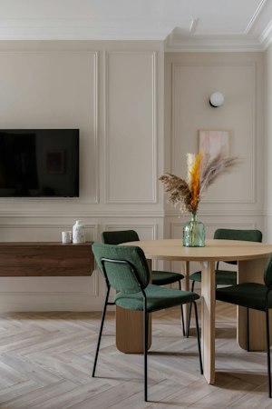 Parisian Afternoon image 6