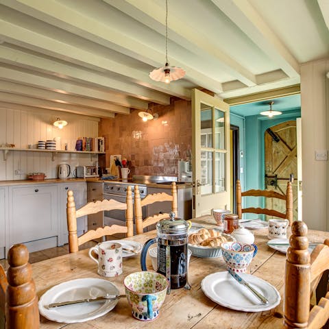 Gather everyone together for a lazy breakfast in the charming country kitchen