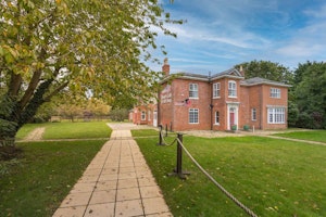 Stables and Pastels image 9
