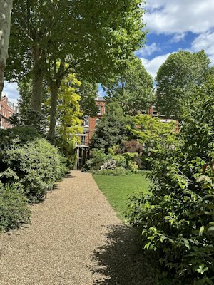 Garden Square in Bloom image 10