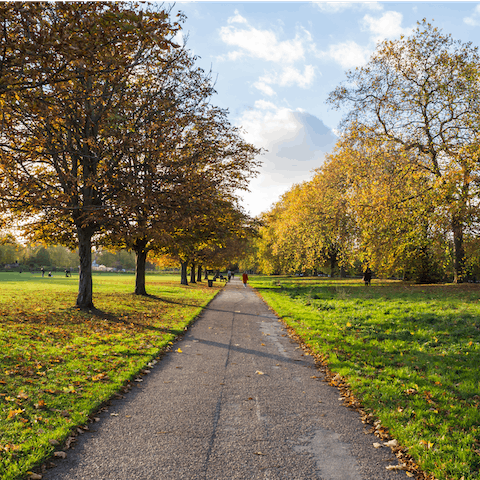 Take the twenty-three-minute stroll to leafy Hyde Park 