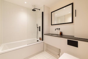 Balham Modern image 9