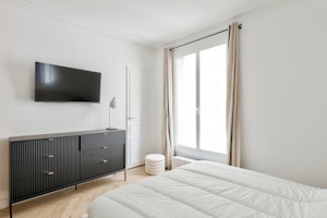 Pleasant in Passy image 12