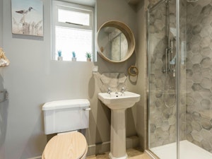 Chesil Beach Beauty image 11