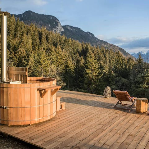 The main event! - catch the sunset with this 'front-row seat' all wood burning hot tub