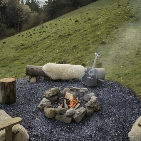 If you're not keen for hike, just gather around the fire pit to connect with nature 