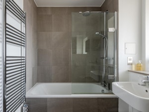 A City Home image 9